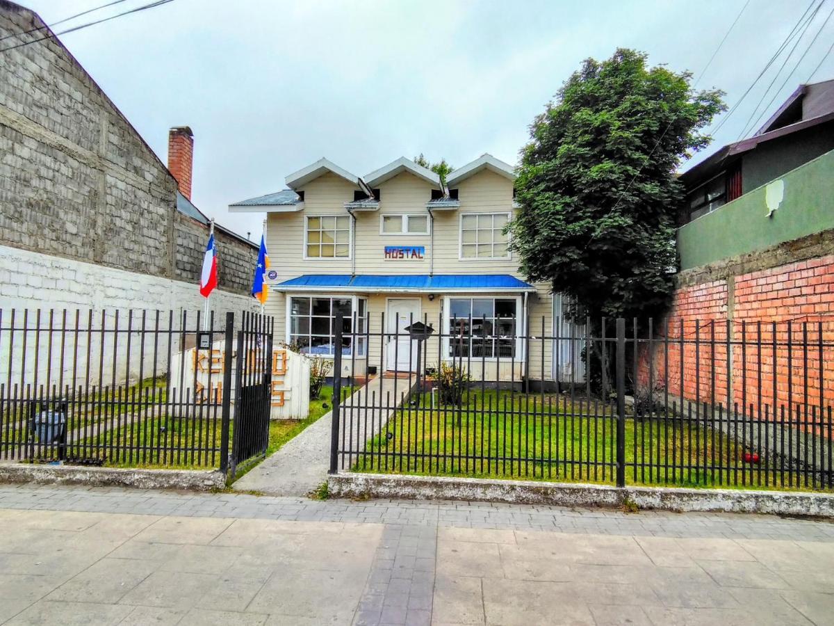 Refugio Bulnes Hostel Puerto Natales Eksteriør bilde